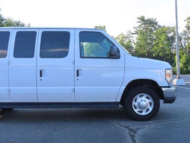 2013 Ford Econoline Wagon E-350 Super Duty XLT - 23059139 - 18