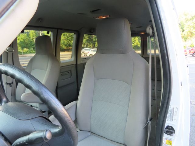 2013 Ford Econoline Wagon E-350 Super Duty XLT - 23059139 - 21