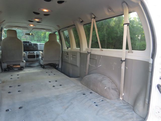 2013 Ford Econoline Wagon E-350 Super Duty XLT - 23059139 - 23
