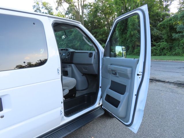 2013 Ford Econoline Wagon E-350 Super Duty XLT - 23059139 - 27