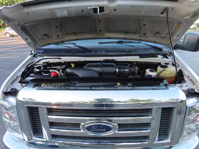 2013 Ford Econoline Wagon E-350 Super Duty XLT - 23059139 - 37