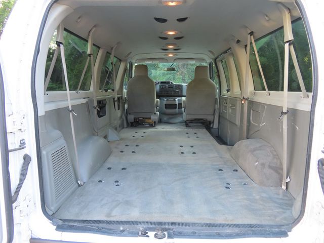 2013 Ford Econoline Wagon E-350 Super Duty XLT - 23059139 - 6