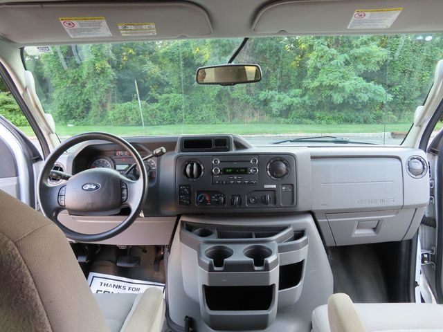 2013 Ford Econoline Wagon E-350 Super Duty XLT - 23059139 - 8
