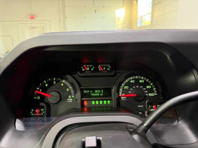 2013 Ford Econoline Wagon E-350 Super Duty XLT - 23101778 - 11