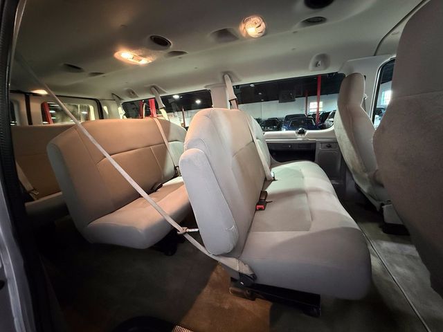 2013 Ford Econoline Wagon E-350 Super Duty XLT - 23101778 - 20