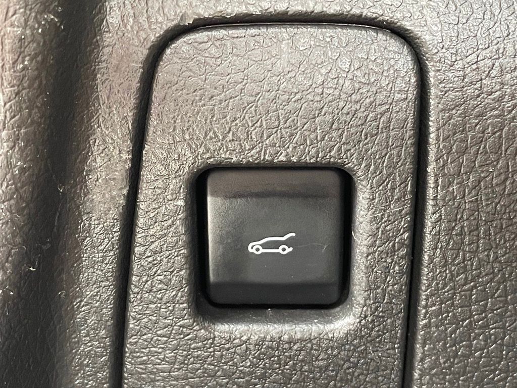 2013 Ford Edge 4dr SEL FWD - 22963350 - 19