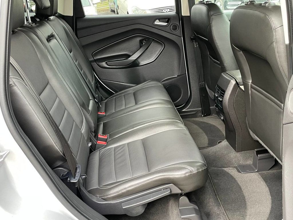 2013 Ford Escape SEL photo 12