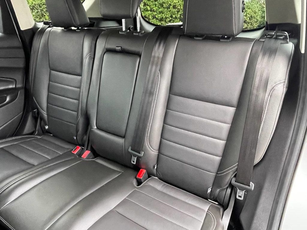 2013 Ford Escape SEL photo 13