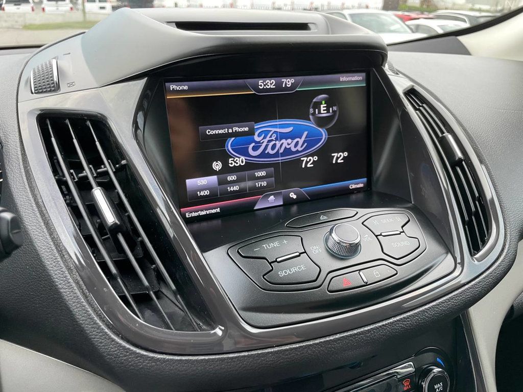 2013 Ford Escape SEL photo 20