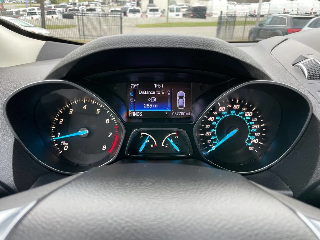 2013 Ford Escape SEL photo 21