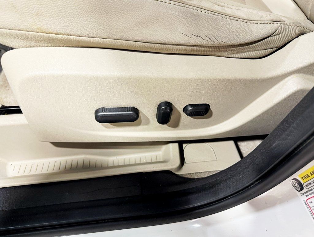 2013 Ford Escape FWD 4dr SEL - 22930631 - 17