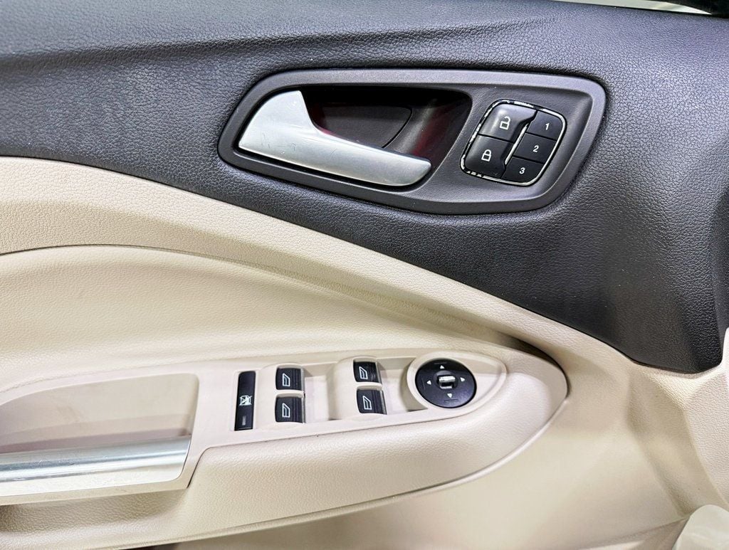 2013 Ford Escape FWD 4dr SEL - 22930631 - 21