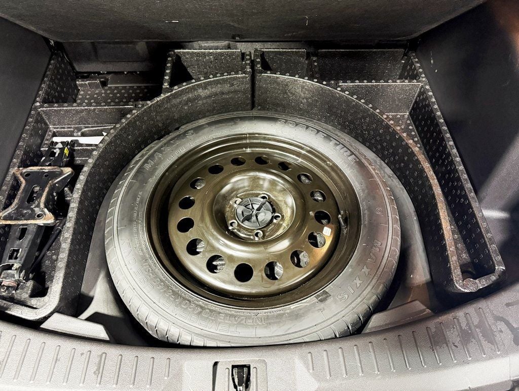 2013 Ford Escape FWD 4dr SEL - 22930631 - 27