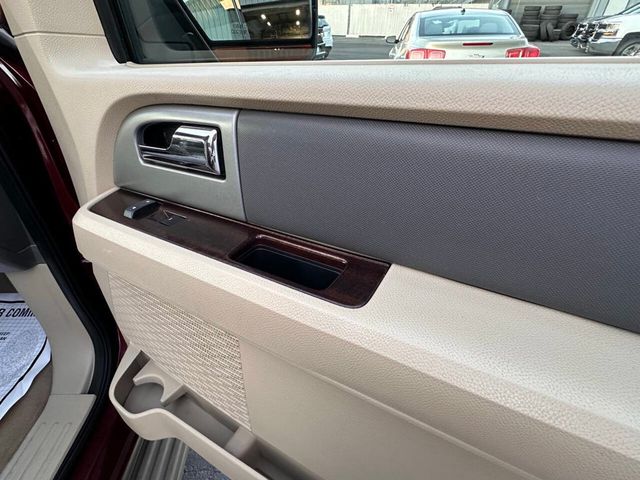 2013 Ford Expedition XLT 4x2 4dr SUV - 22844928 - 20