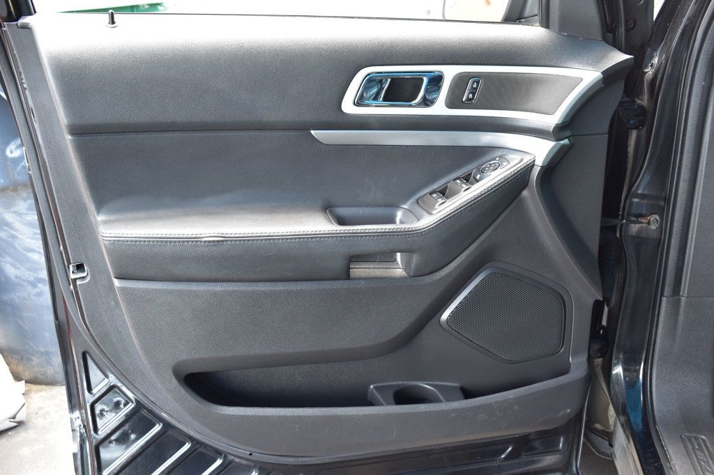 2013 Ford Explorer 4WD 4dr XLT - 23037677 - 46