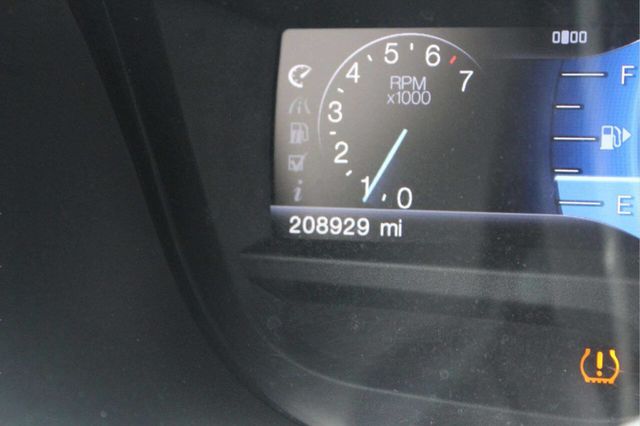 2013 Ford Explorer 4WD 4dr XLT - 23012853 - 6