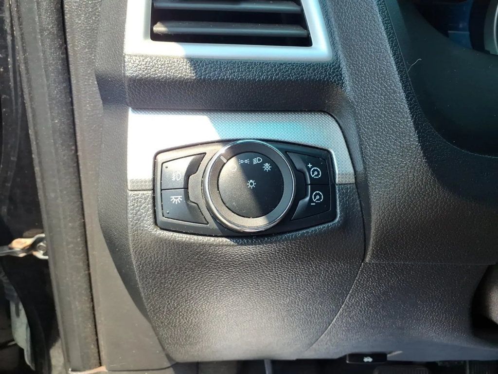 2013 Ford Explorer FWD 4dr XLT - 23095985 - 11