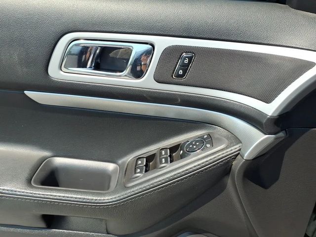 2013 Ford Explorer FWD 4dr XLT - 23095985 - 12
