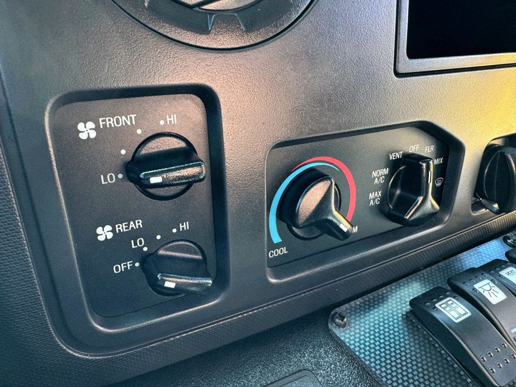 2013 Ford E-350 Non-CDL Wheelchair Shuttle Bus For Adults Seniors Church & Medical Transportation - 22922061 - 33