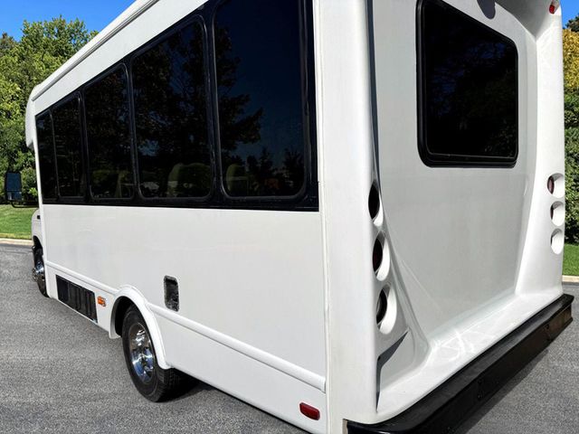 2013 Ford E-350 Non-CDL Wheelchair Shuttle Bus For Tours Charters Churches & Handicap Transportation - 22914041 - 11