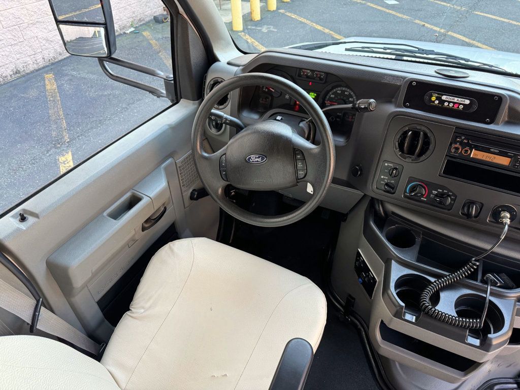 2013 Ford E-350 Non-CDL Wheelchair Shuttle Bus For Tours Charters Churches & Handicap Transportation - 22914041 - 22