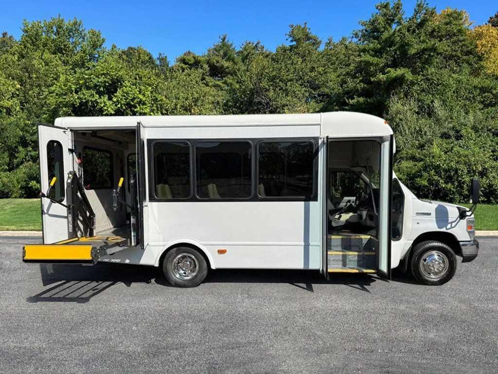 2013 Ford E-350 Non-CDL Wheelchair Shuttle Bus For Tours Charters Churches & Handicap Transportation - 22914041 - 3