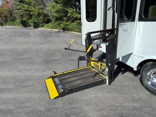 2013 Ford E-350 Non-CDL Wheelchair Shuttle Bus For Tours Charters Churches & Handicap Transportation - 22914041 - 7