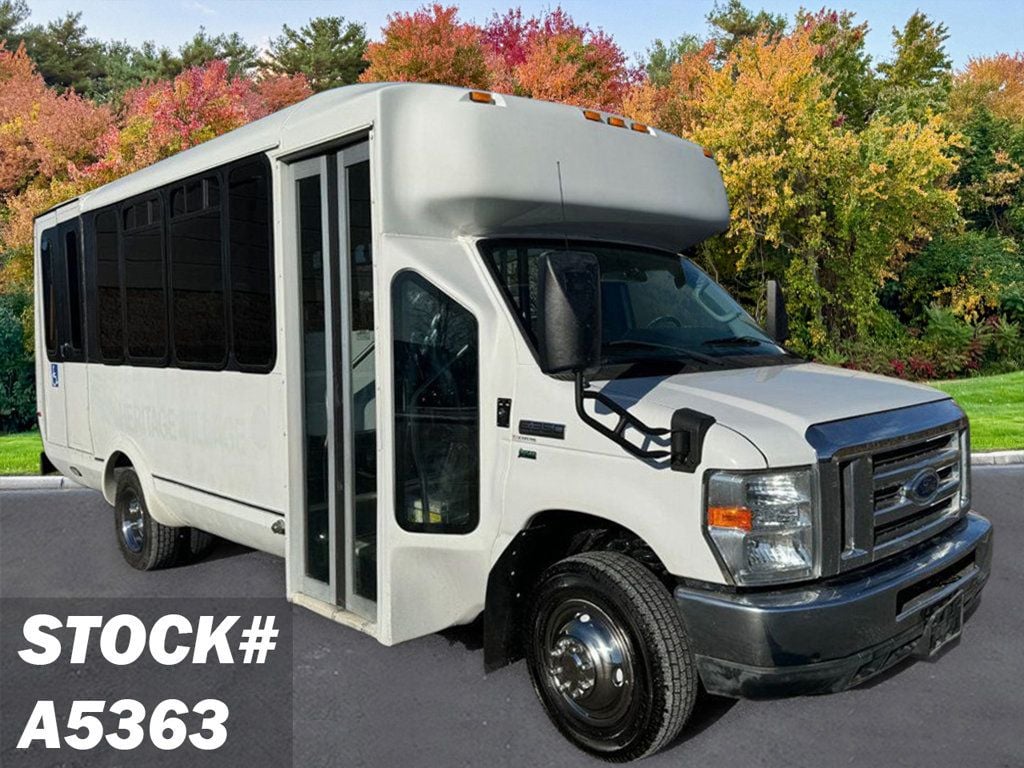 2013 Ford E-350 Non-CDL Wheelchair Shuttle Bus For Sale For Adults Seniors Church Medical Transport Handicapped - 22709469 - 0