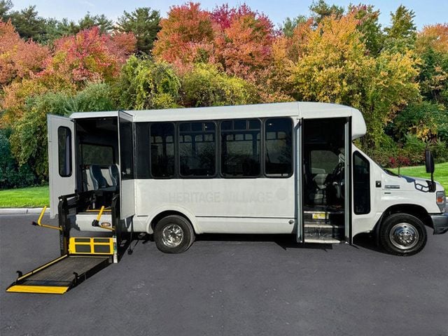 2013 Ford E-350 Non-CDL Wheelchair Shuttle Bus For Sale For Adults Seniors Church Medical Transport Handicapped - 22709469 - 4