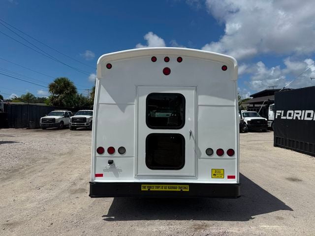 2013 Ford E-450 12 Passenger Shuttle Bus  - 23064756 - 3