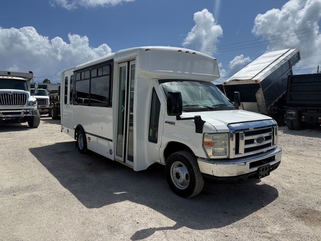 2013 Ford E-450 12 Passenger Shuttle Bus  - 23064756 - 5