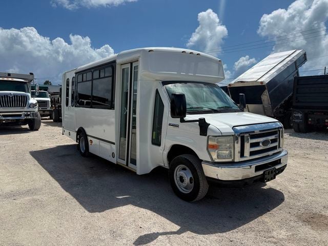 2013 Ford E-450 12 Passenger Shuttle Bus  - 23064756 - 5