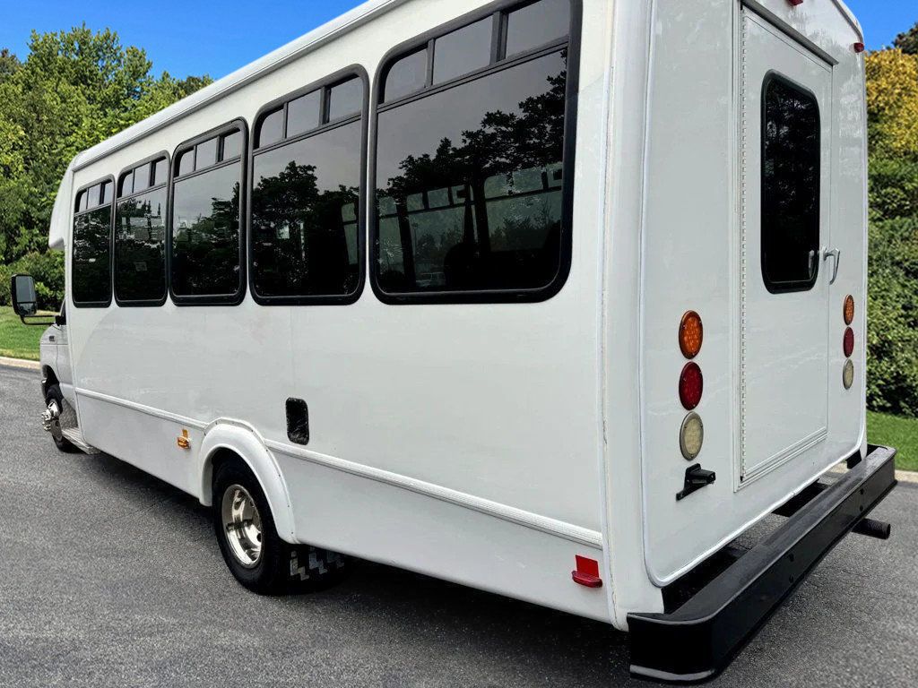 2013 Ford E-450 7 Wheelchair Shuttle Bus For Sale For Adults Medical Transport Mobility ADA Handicapped - 23037769 - 7