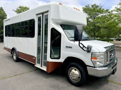 2013 Ford E-450 Cutaway Non-CDL Wheelchair Shuttle Bus - 1FDFE4FS0DDB19317