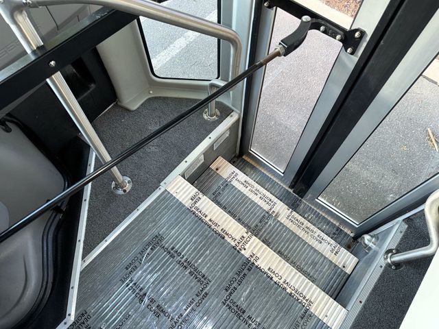 2013 Ford E-450 Cutaway Non-CDL Wheelchair Shuttle Bus For Church Senior Tour Charter & Adult Mobility - 22925898 - 23