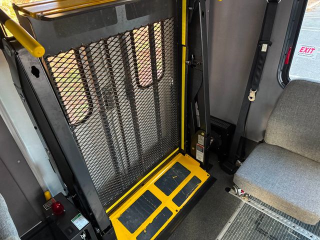 2013 Ford E-450 Cutaway Non-CDL Wheelchair Shuttle Bus For Church Senior Tour Charter & Adult Mobility - 22925898 - 39