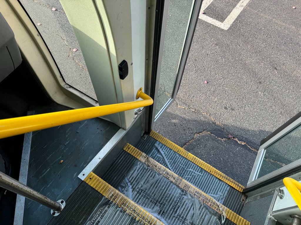 2013 Ford E-450 Cutaway Shuttle Bus w/Wheelchair Lift For Adults Seniors Church Medical Transport Handicapped - 22618842 - 24