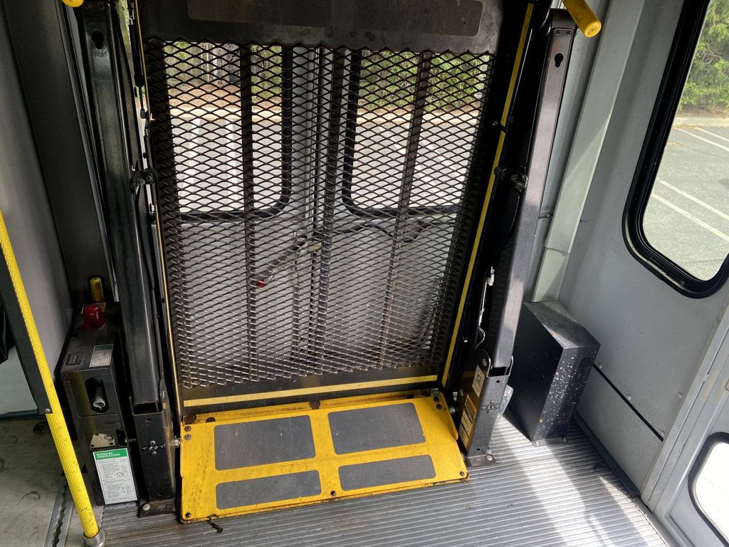 2013 Ford E-450 Non-CDL Wheelchair Shuttle Bus For Sale For Adults Seniors Medical Transport Handicapped - 22380899 - 38