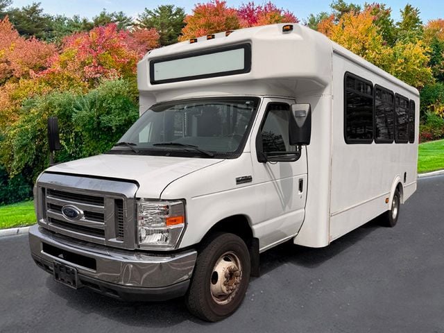 2013 Ford E-450 Shuttle Bus w/Wheelchair Lift For Adults Seniors Church Wheelchair Access Transport - 22618842 - 14