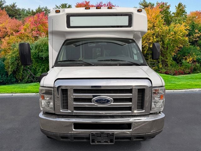 2013 Ford E-450 Shuttle Bus w/Wheelchair Lift For Adults Seniors Church Wheelchair Access Transport - 22618842 - 15