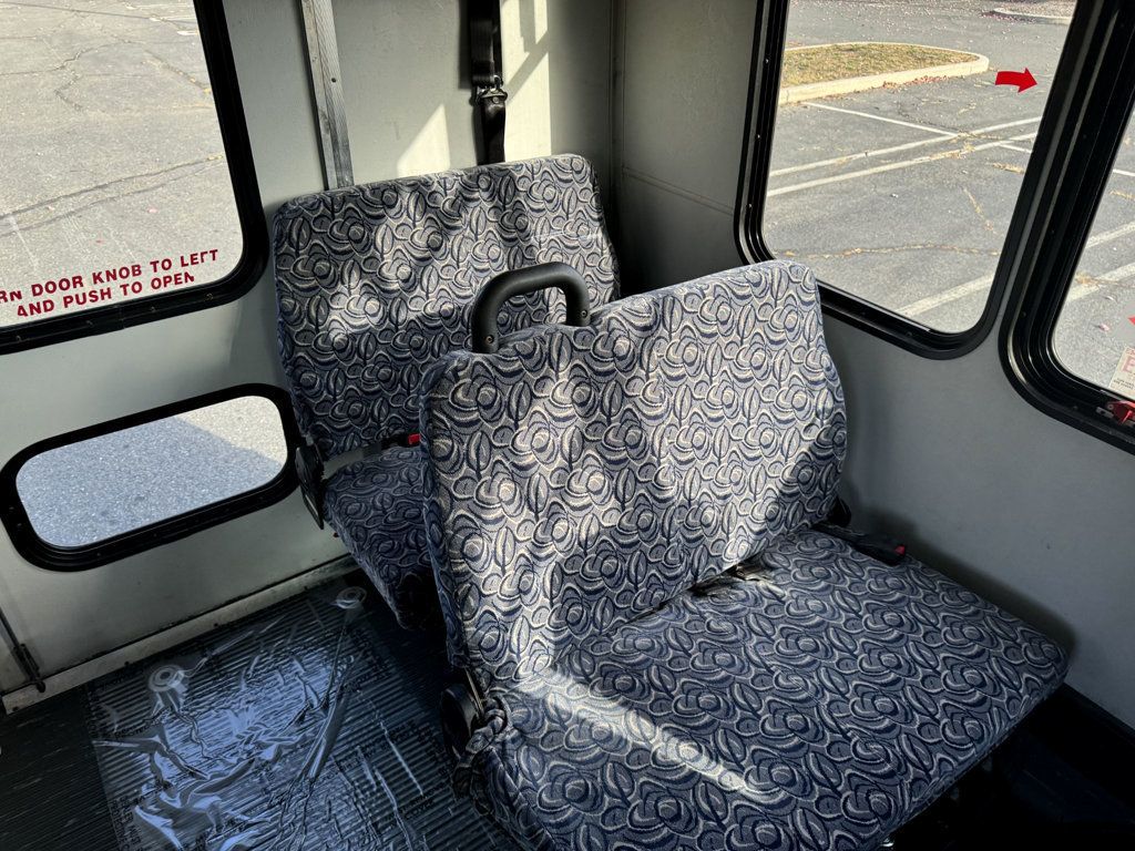 2013 Ford E-450 Shuttle Bus w/Wheelchair Lift For Adults Seniors Church Wheelchair Access Transport - 22618842 - 28
