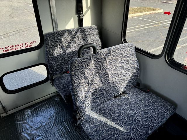 2013 Ford E-450 Shuttle Bus w/Wheelchair Lift For Adults Seniors Church Wheelchair Access Transport - 22618842 - 28