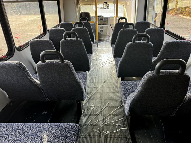 2013 Ford E-450 Shuttle Bus w/Wheelchair Lift For Adults Seniors Church Wheelchair Access Transport - 22618842 - 29