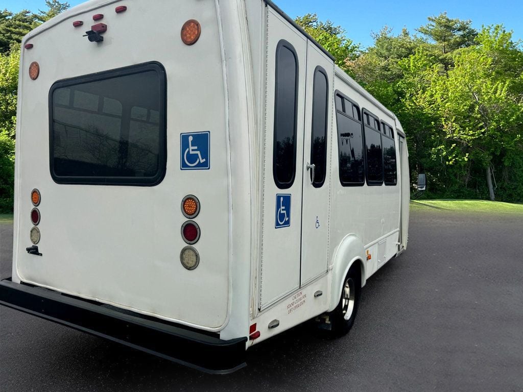 2013 Ford E-450 Wheelchair Shuttle Bus For Group Transport For Adults Seniors Church Medical Transport Handicapped - 22680245 - 9