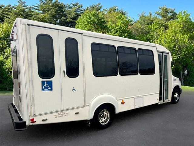 2013 Ford E-450 Wheelchair Shuttle Bus For Group Transport For Adults Seniors Church Medical Transport Handicapped - 22680245 - 10