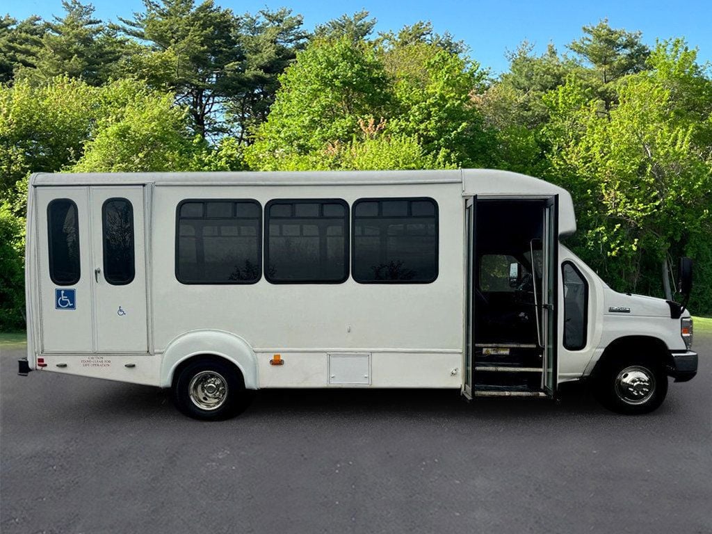 2013 Ford E-450 Wheelchair Shuttle Bus For Group Transport For Adults Seniors Church Medical Transport Handicapped - 22680245 - 12