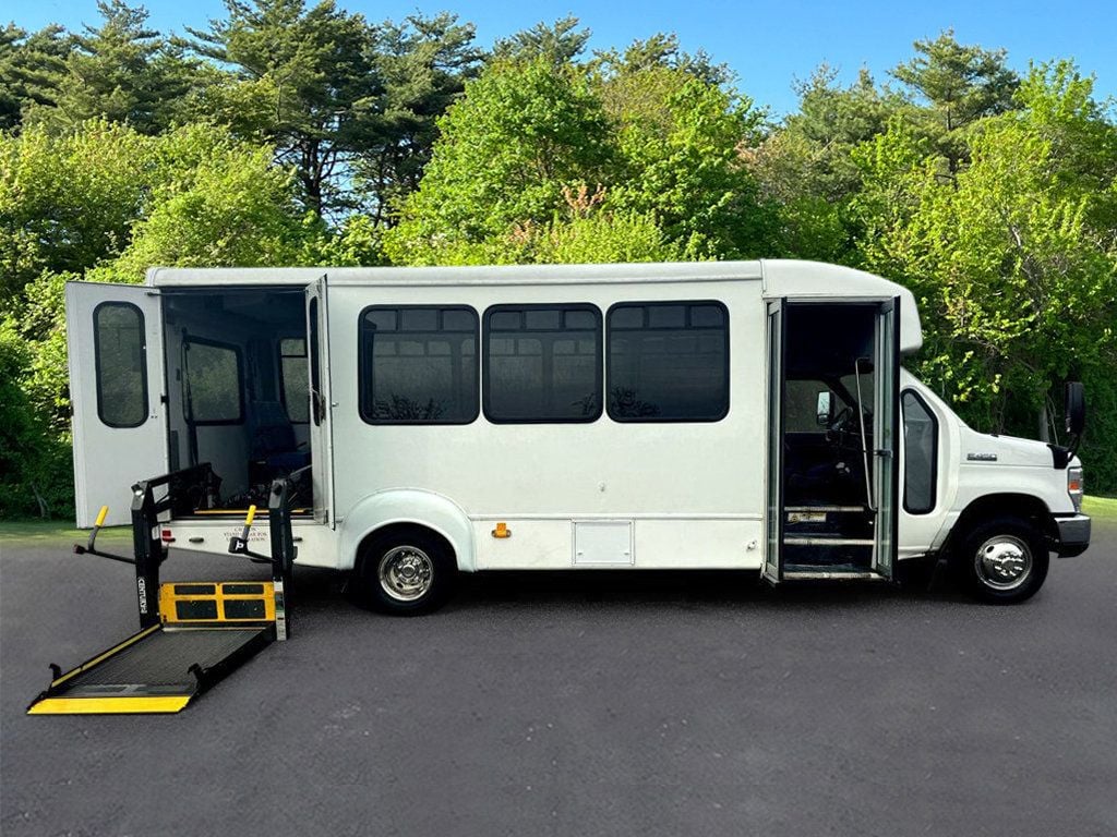 2013 Ford E-450 Wheelchair Shuttle Bus For Group Transport For Adults Seniors Church Medical Transport Handicapped - 22680245 - 15