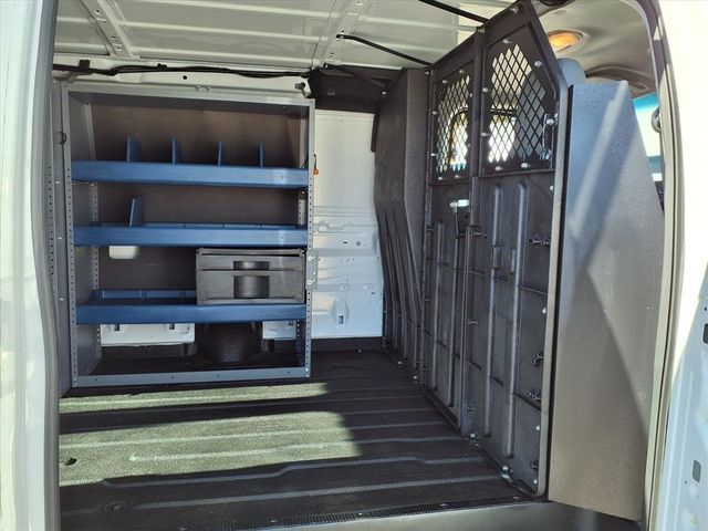 2013 Ford E-Series E-250 Commercial - 22968718 - 16