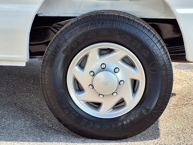 2013 Ford E-Series E-250 Commercial - 22979800 - 36