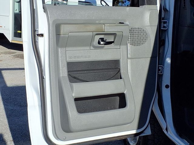 2013 Ford E-Series E-350 SD - 22966853 - 13